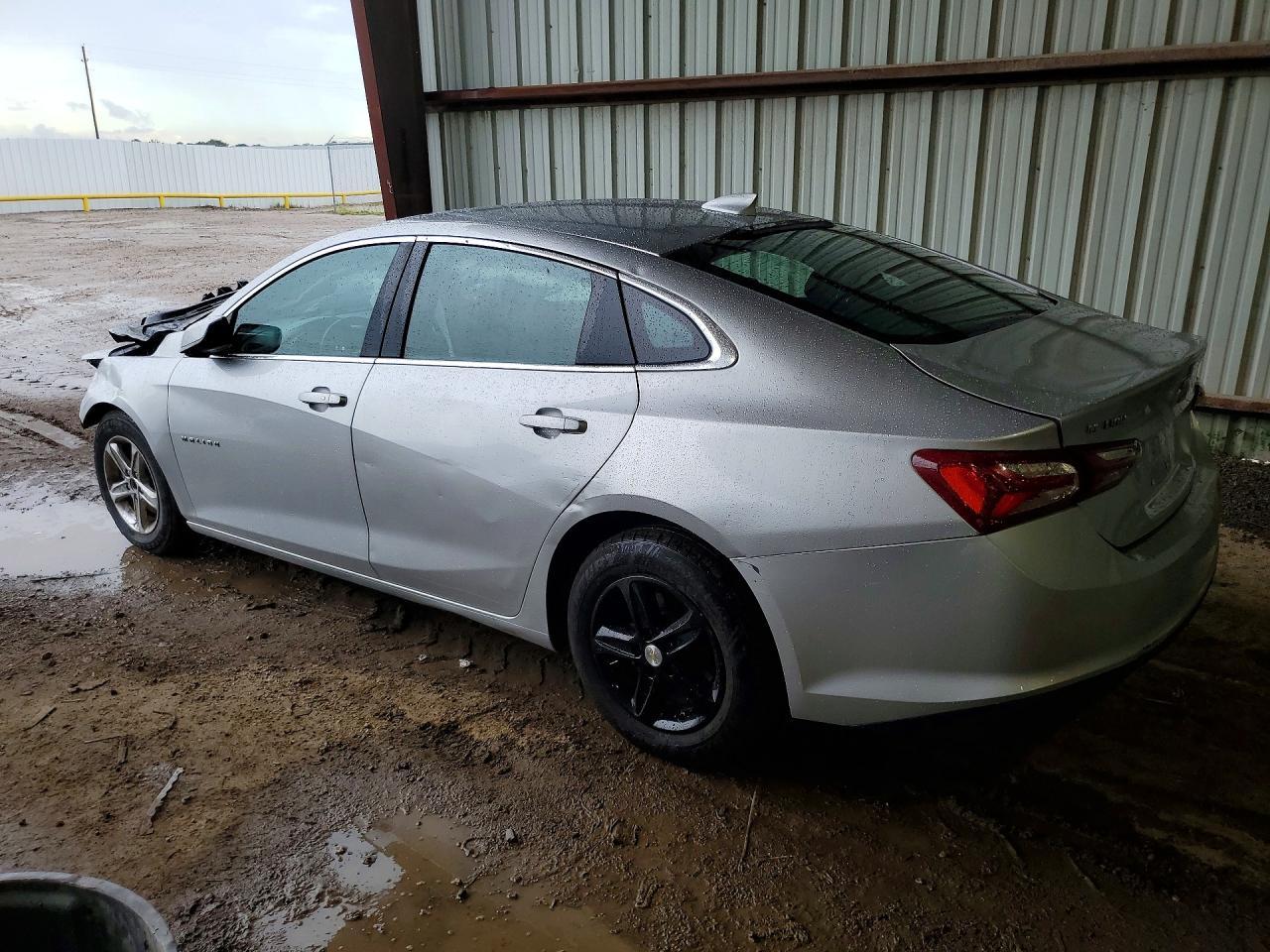 2022 Chevrolet Malibu Lt - Фото 2
