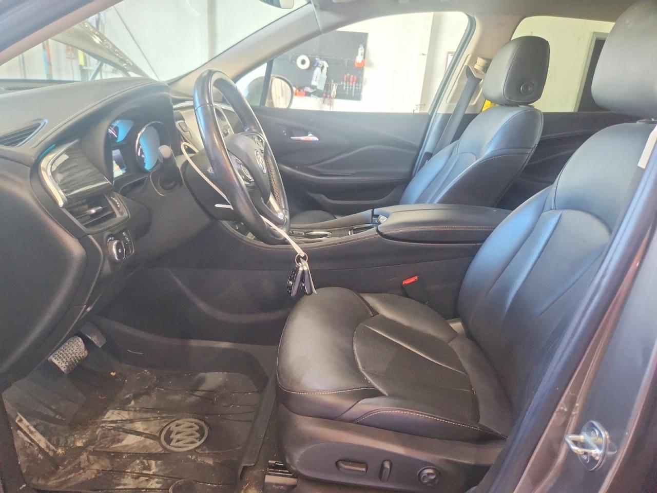 2018 Buick Envision Essence - Image 7