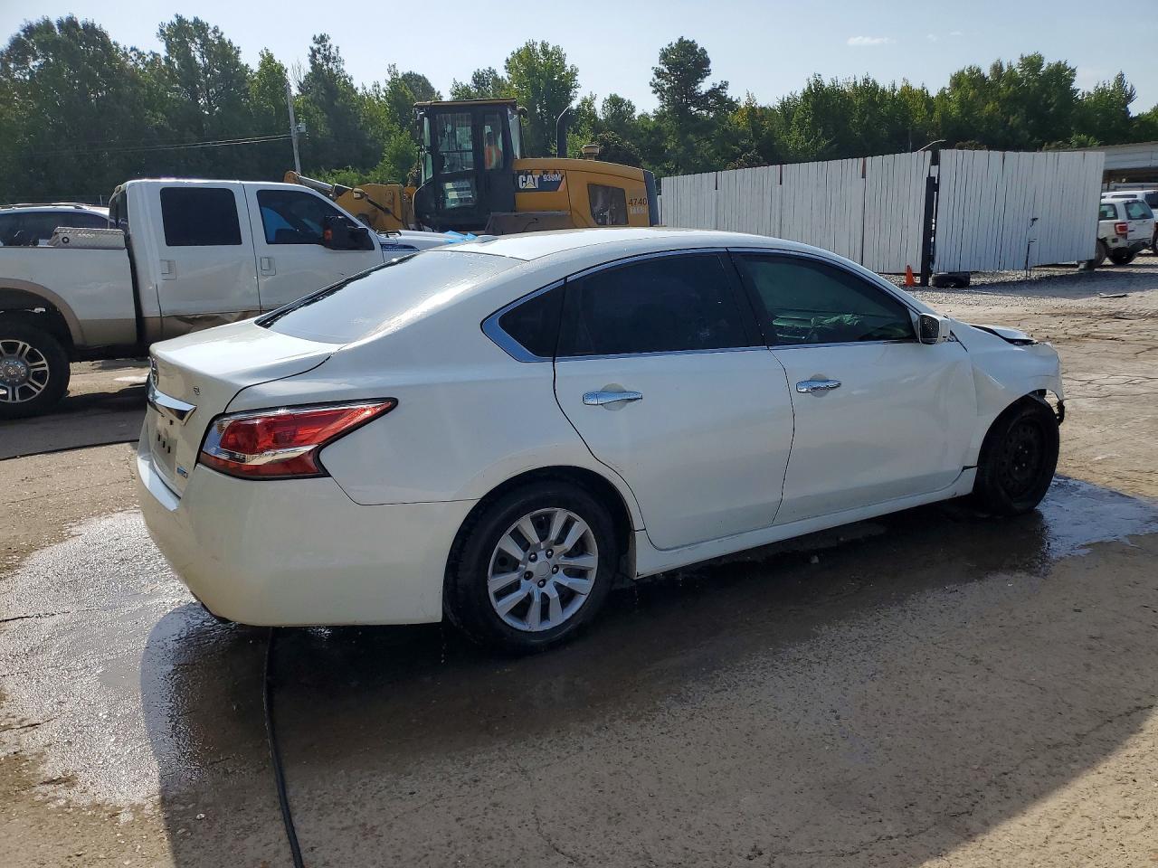 2014 Nissan Altima 2.5 S - Фото 3