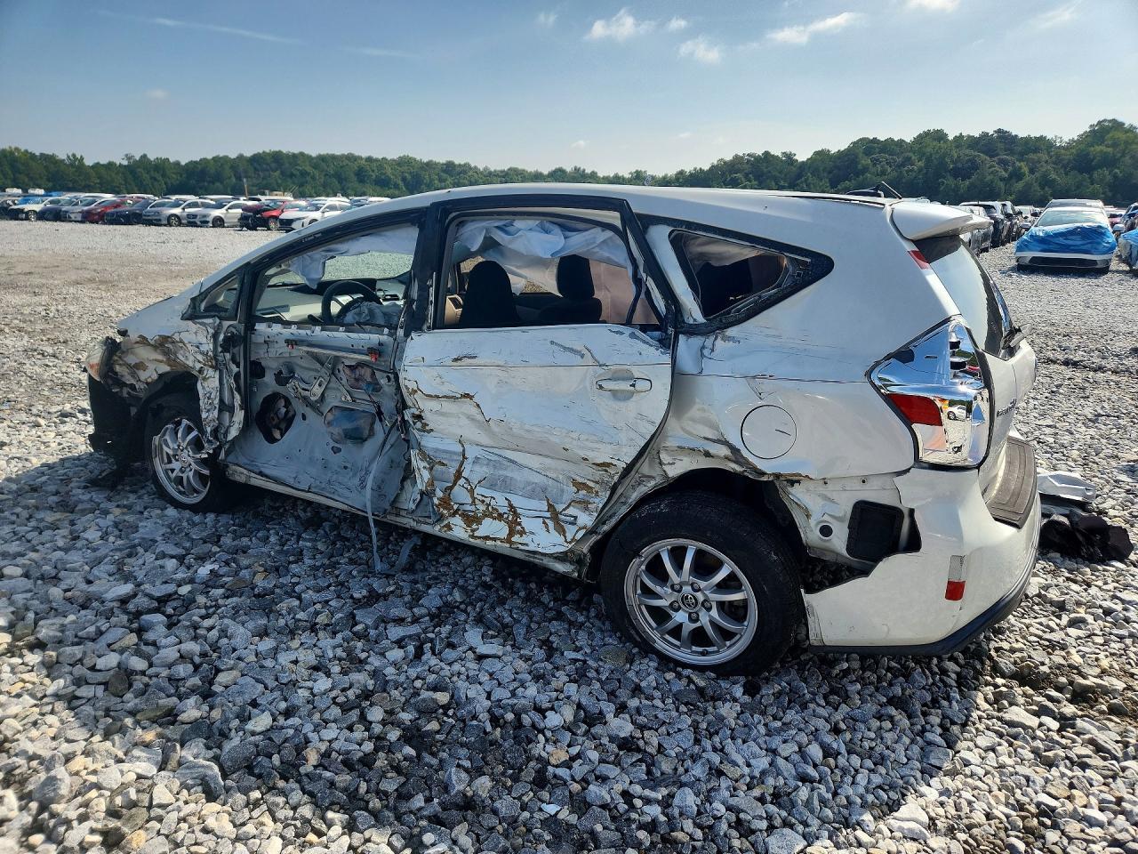 2017 Toyota Prius V Three - Image 2