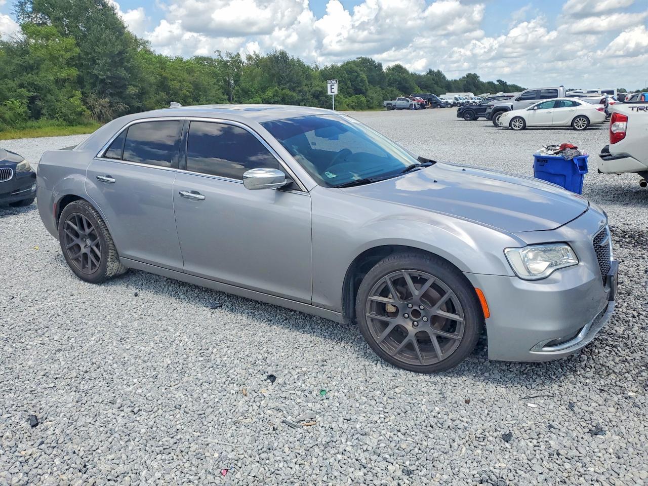 2016 Chrysler 300C - Фото 4