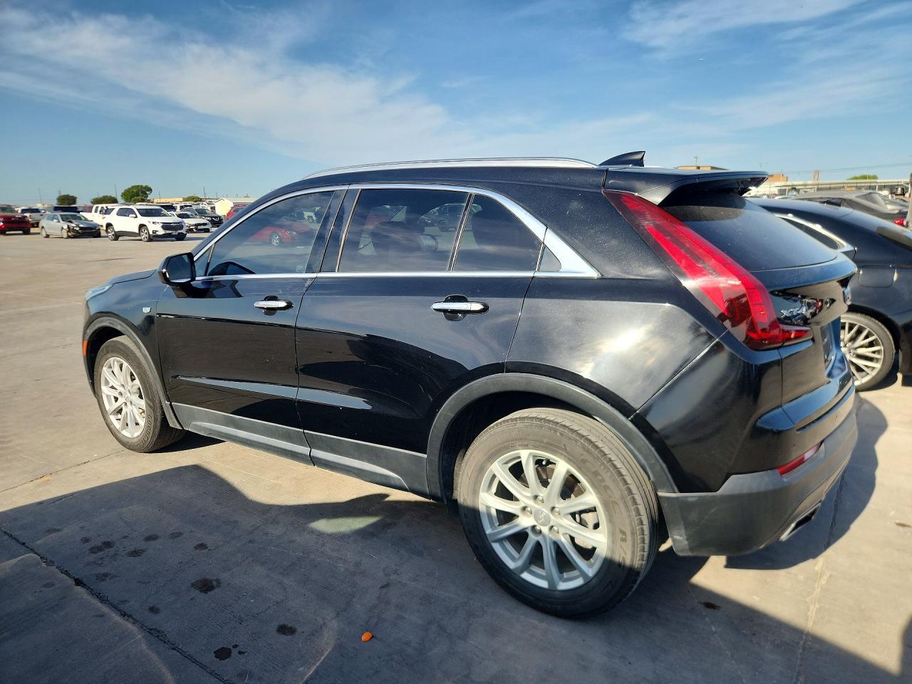 2023 Cadillac Xt4 Luxury - Image 2