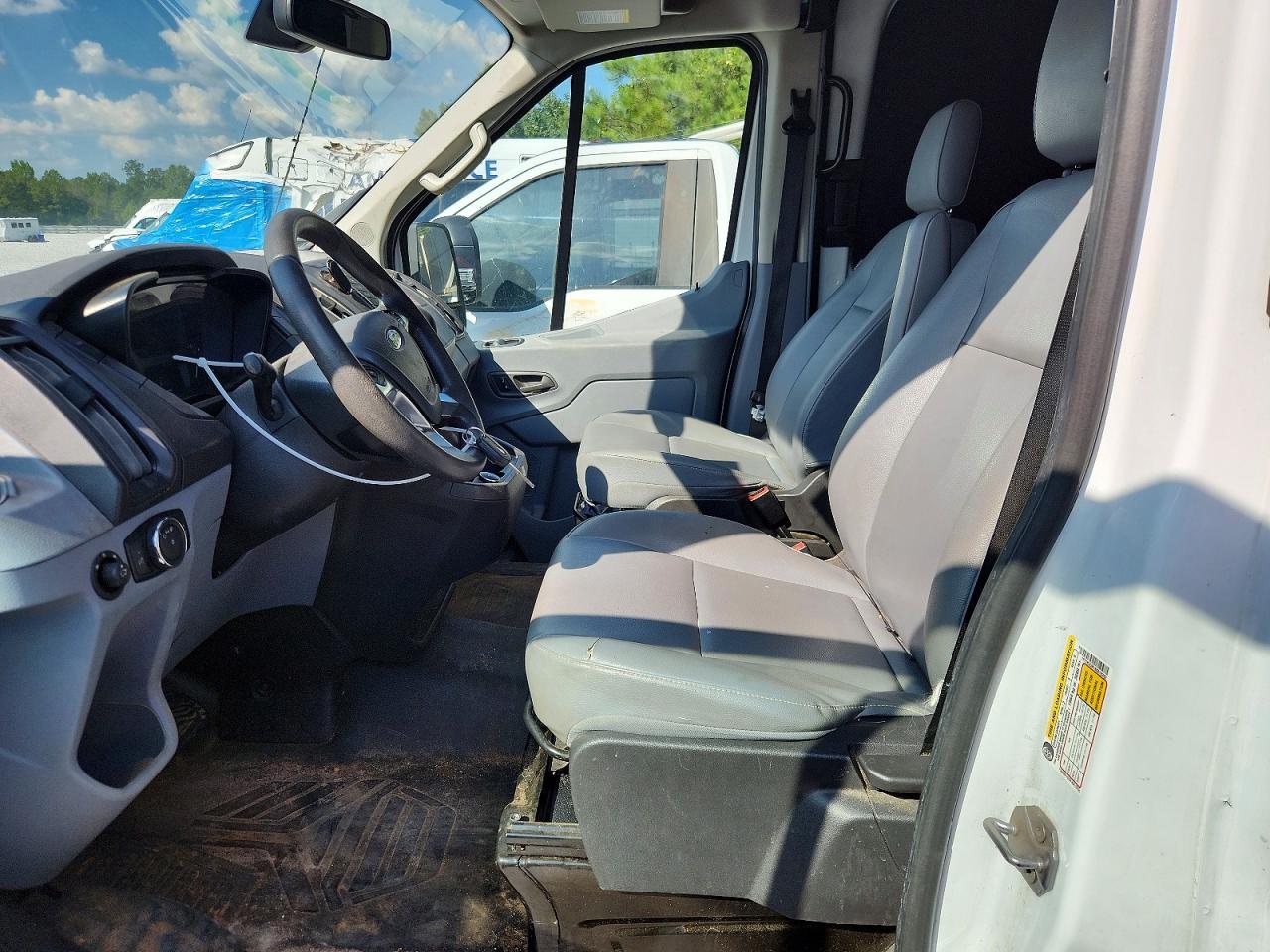 2019 Ford Transit 250 Delivery Van - Image 7