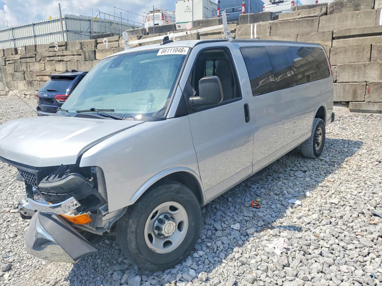 2020 Chevrolet Express G3500 Lt - Image 2