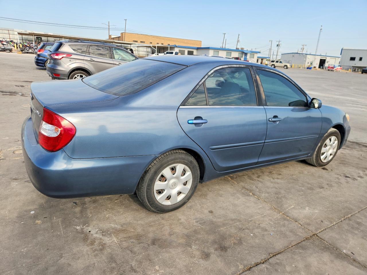 2003 Toyota Camry Le - Фото 3