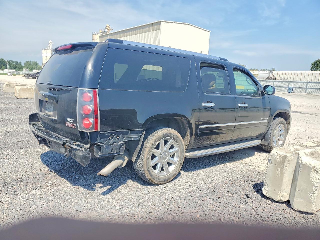 2013 GMC Yukon Xl Denali - Image 3