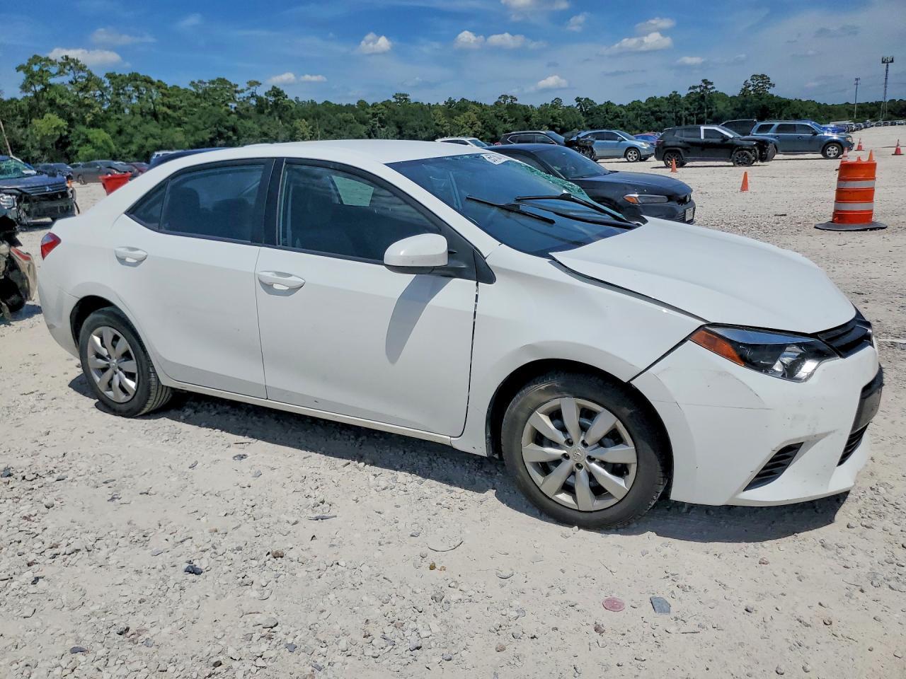 2016 Toyota Corolla Le - Image 4