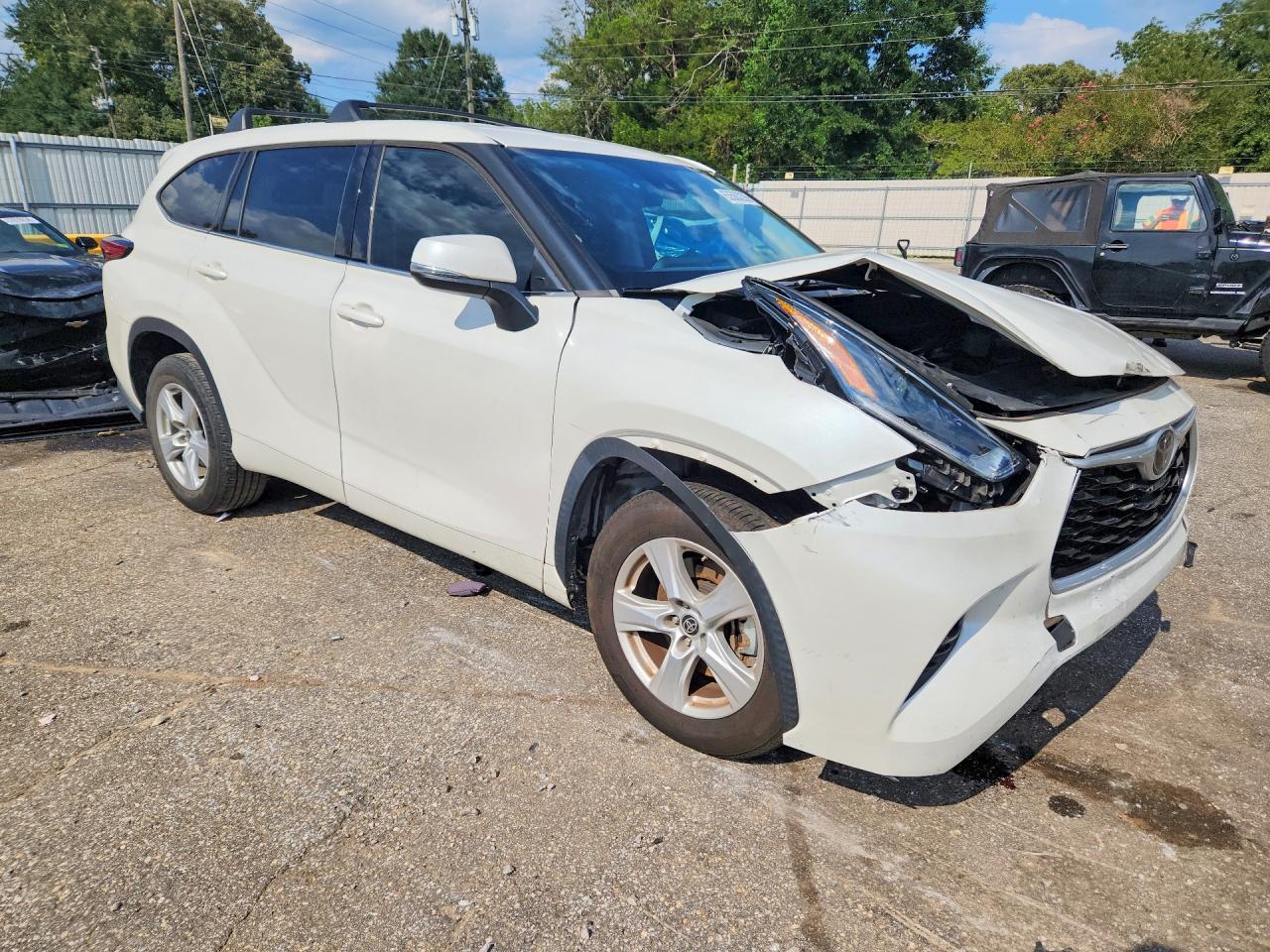 2021 Toyota Highlander Le - Фото 4