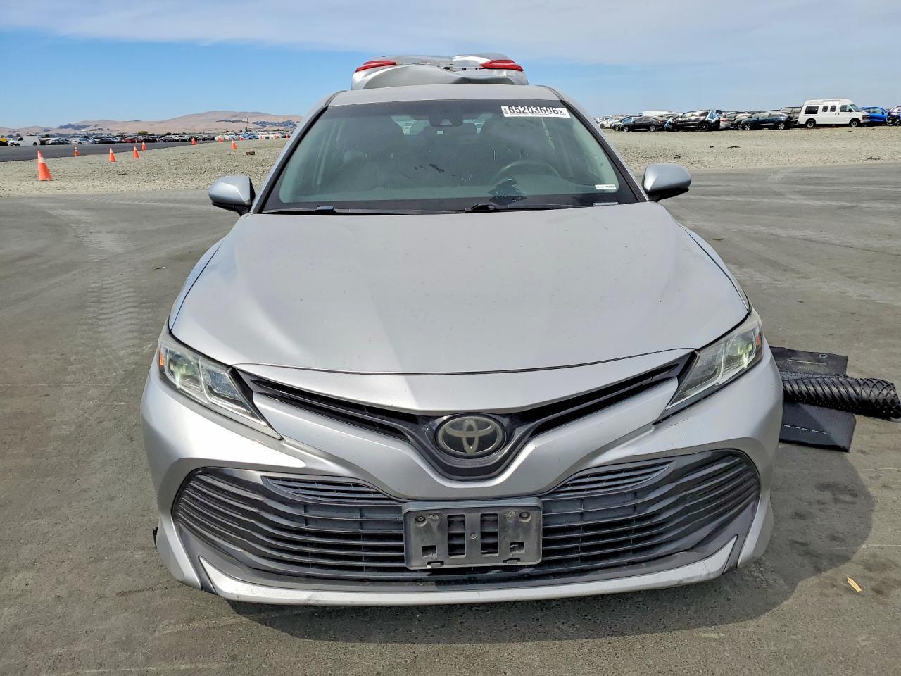 2018 Toyota Camry Le - Image 5