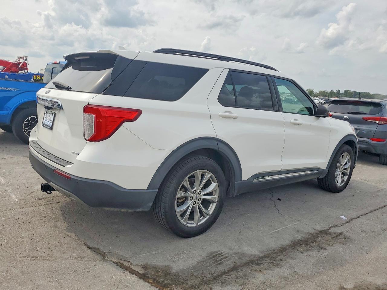 2020 Ford Explorer Xlt - Image 3