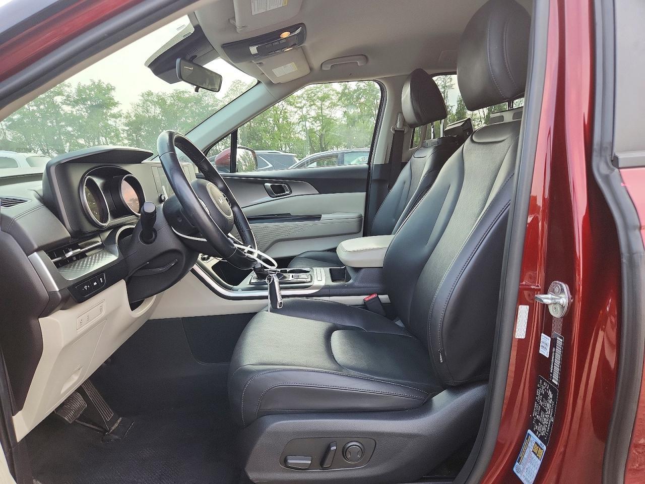 2022 Kia Carnival Lx - Image 7