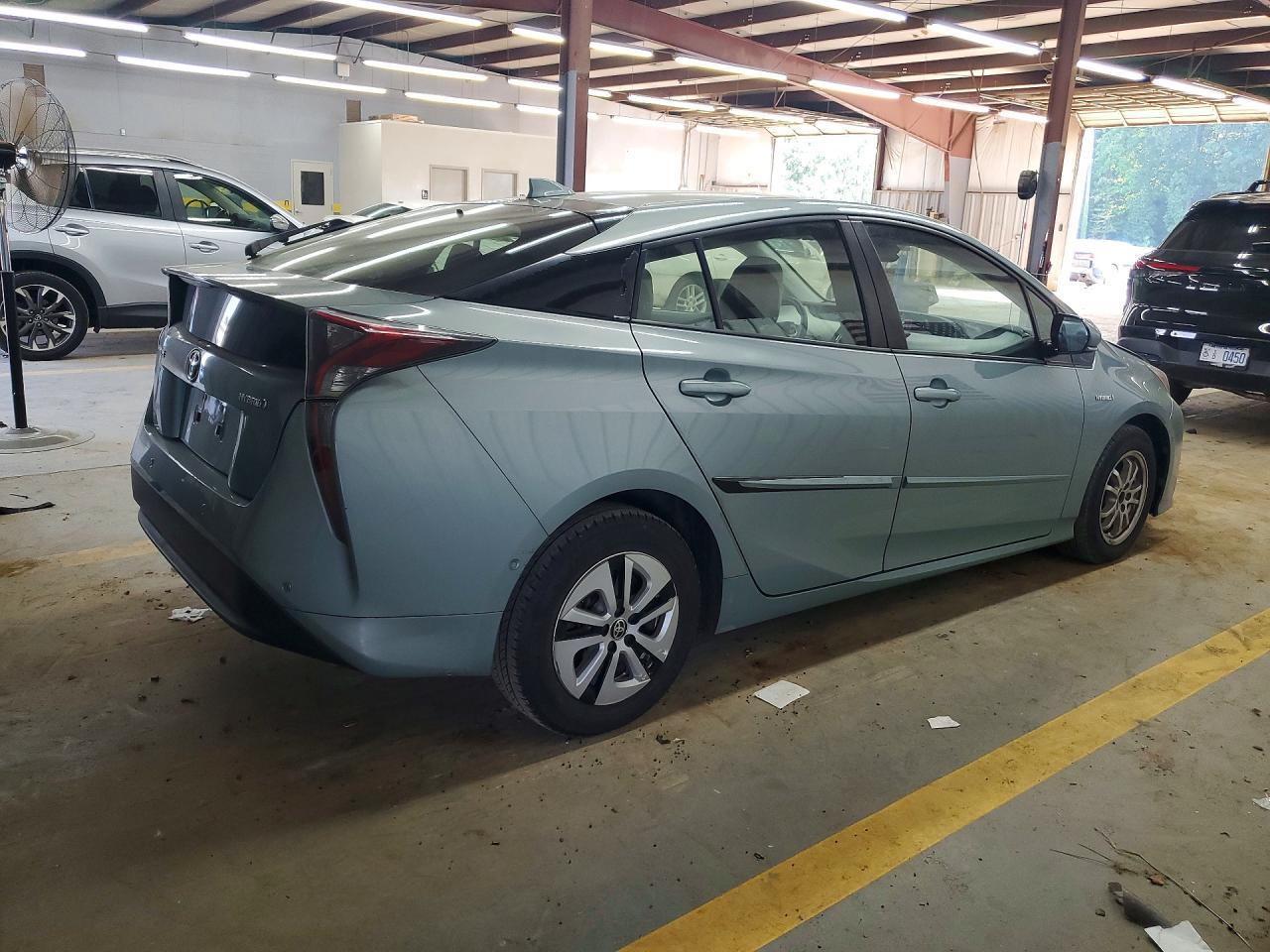 2018 Toyota Prius Four - Фото 3