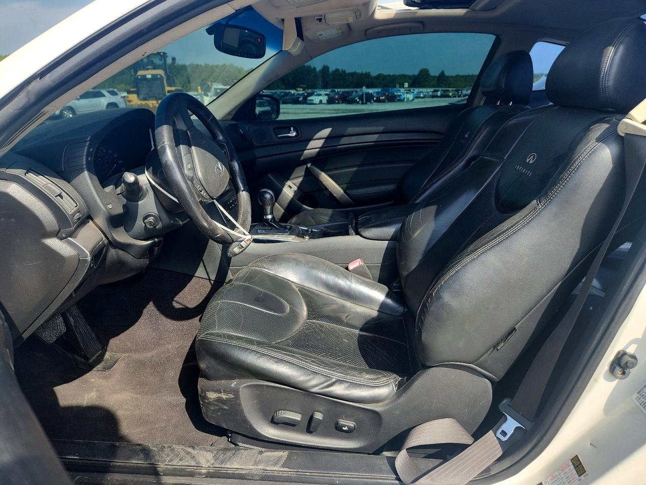 2010 Infiniti G37 Coupe X - Image 7
