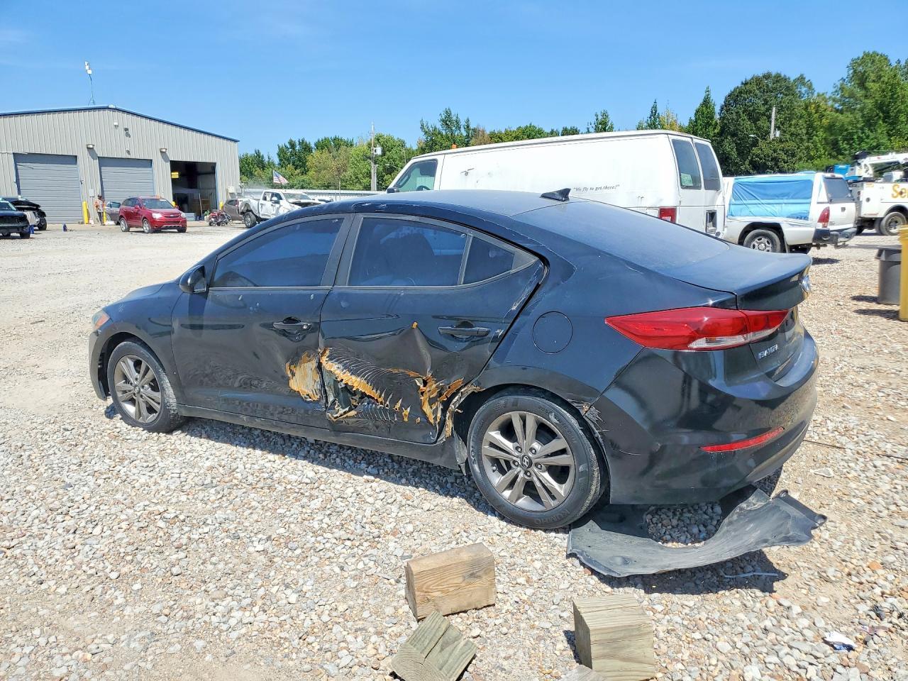 2017 Hyundai Elantra Se - Image 2