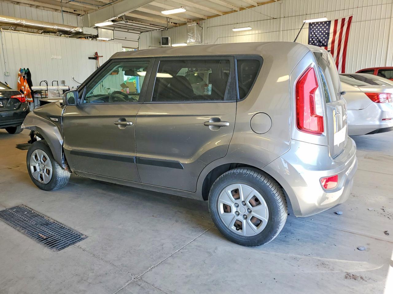 2013 Kia Soul Base - Image 2