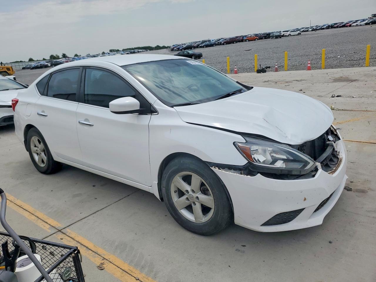 2016 Nissan Sentra S - Фото 4