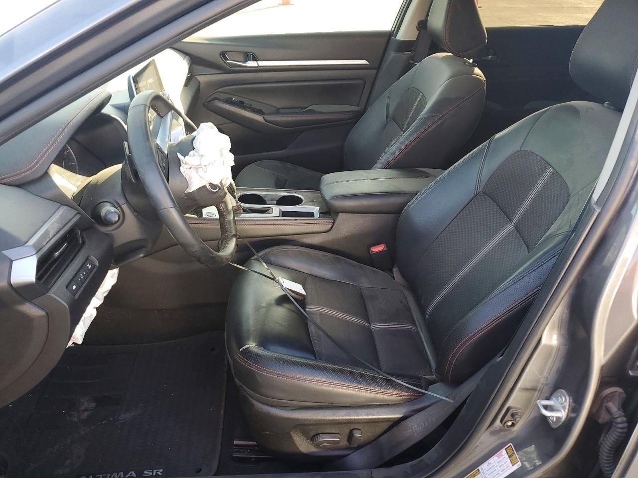 2025 Nissan Altima Sr - Image 7