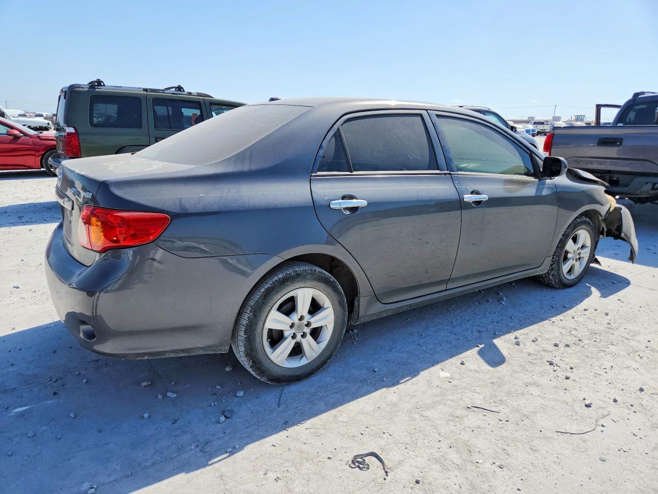 2010 Toyota Corolla Le - Фото 3
