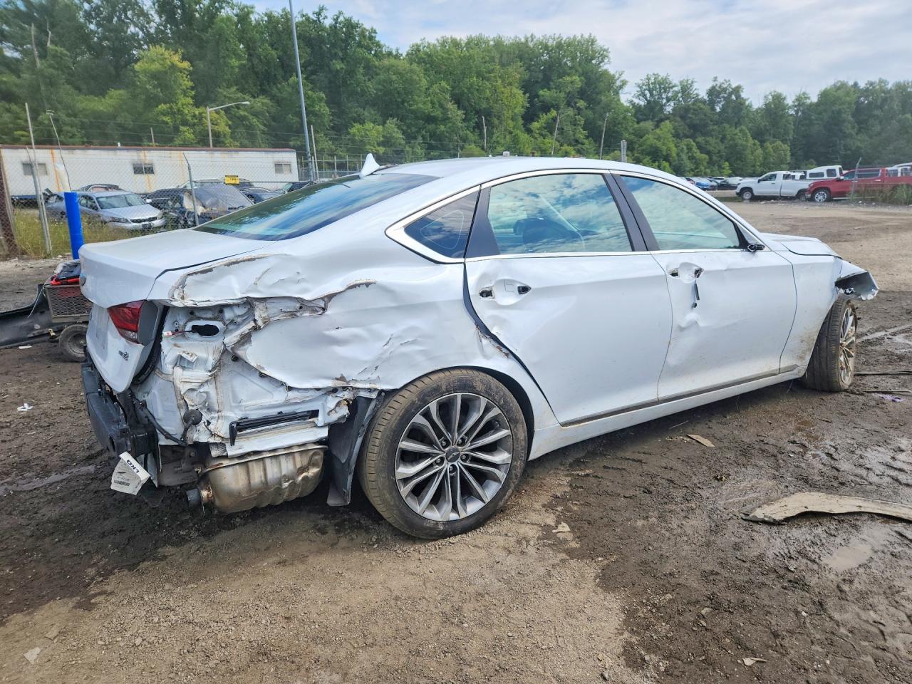 2015 Hyundai Genesis 3.8L - Фото 3