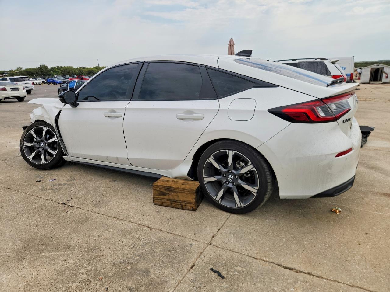 2026 Honda Civic Sport Touring - Фото 2