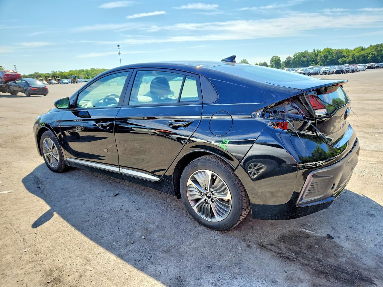 2022 Hyundai Ioniq Se - Фото 2