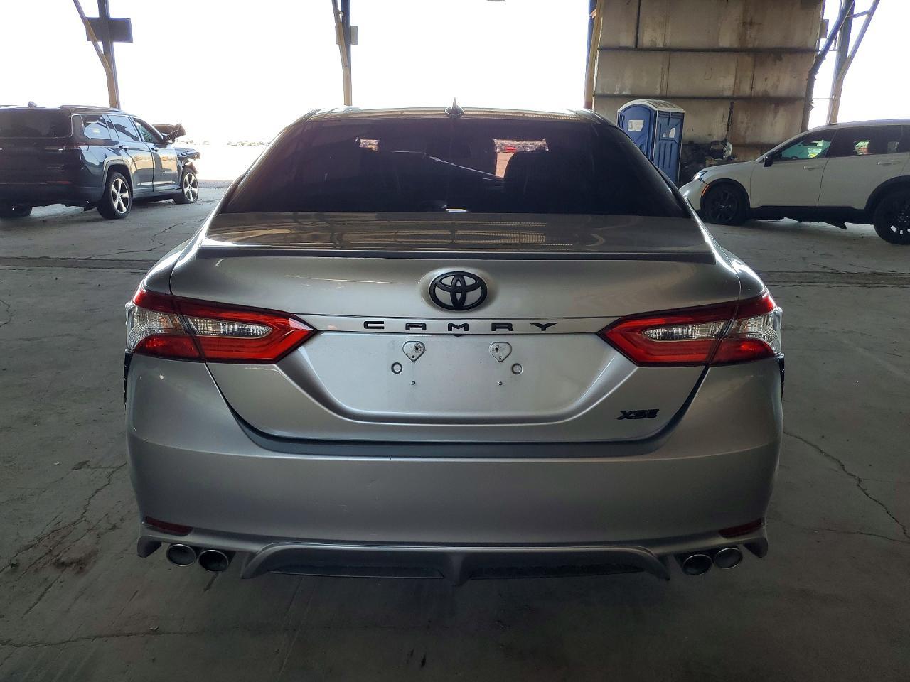 2021 Toyota Camry Xse - Фото 6