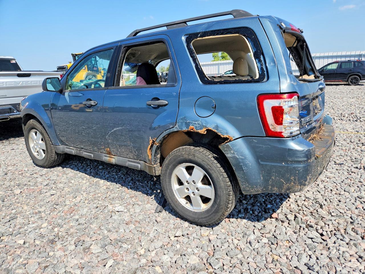 2011 Ford Escape Xlt - Фото 2