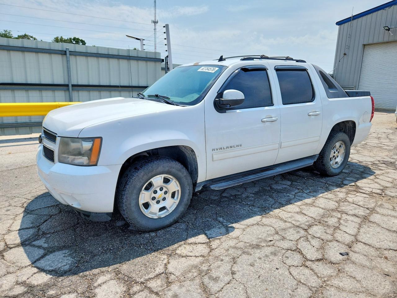 2011 Chevrolet Avalanche Ls