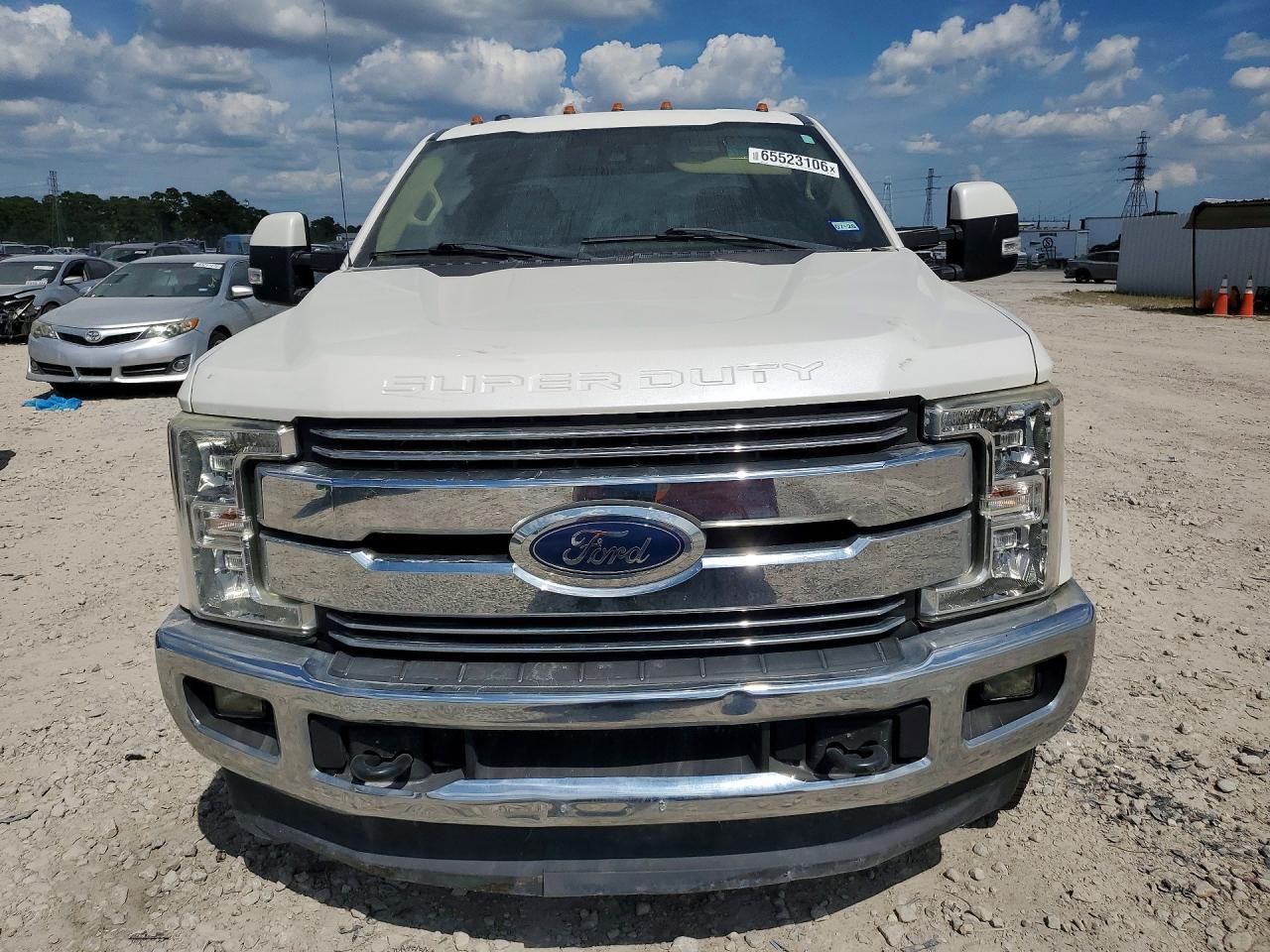 2018 Ford F350 Super Duty - Фото 5
