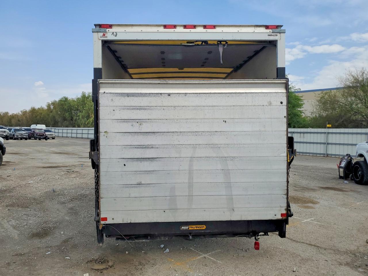 2011 Ford E350 Box Truck - Image 6