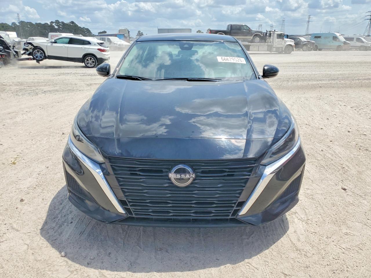 2023 Nissan Altima 2.5 Sv - Image 5