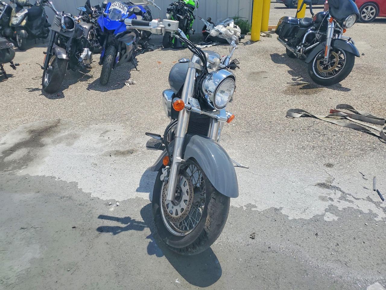 2023 Suzuki Vl800 M - Image 2