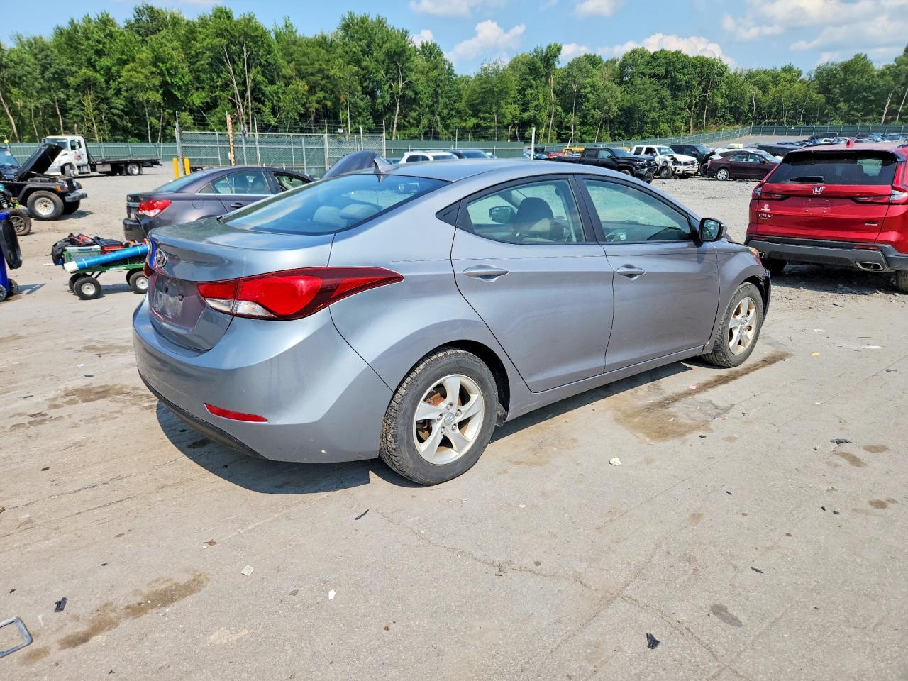 2015 Hyundai Elantra Se - Image 3
