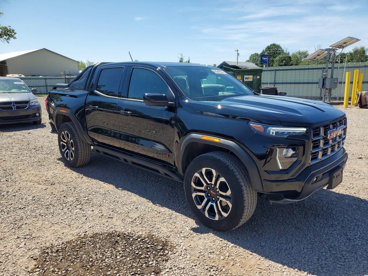 2025 GMC Canyon At4 - Фото 4