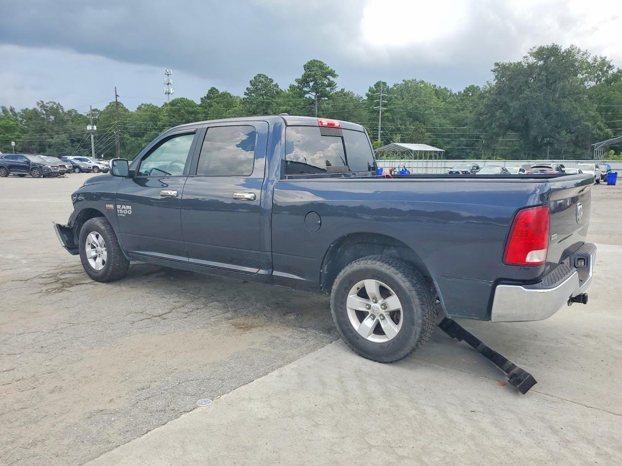 2019 Ram 1500 Classic Slt - Image 2