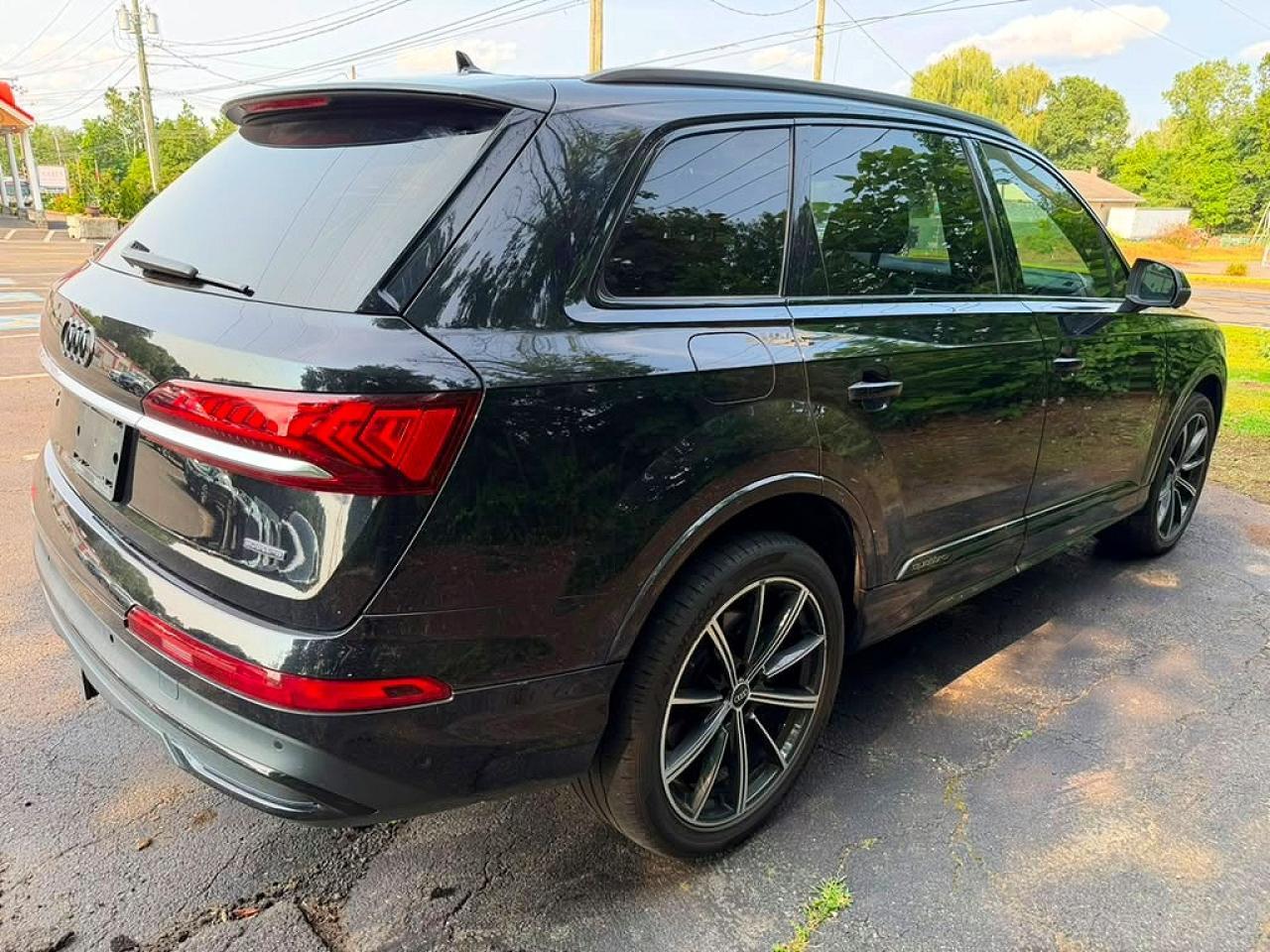 2021 Audi Q7 Premium Plus - Фото 3
