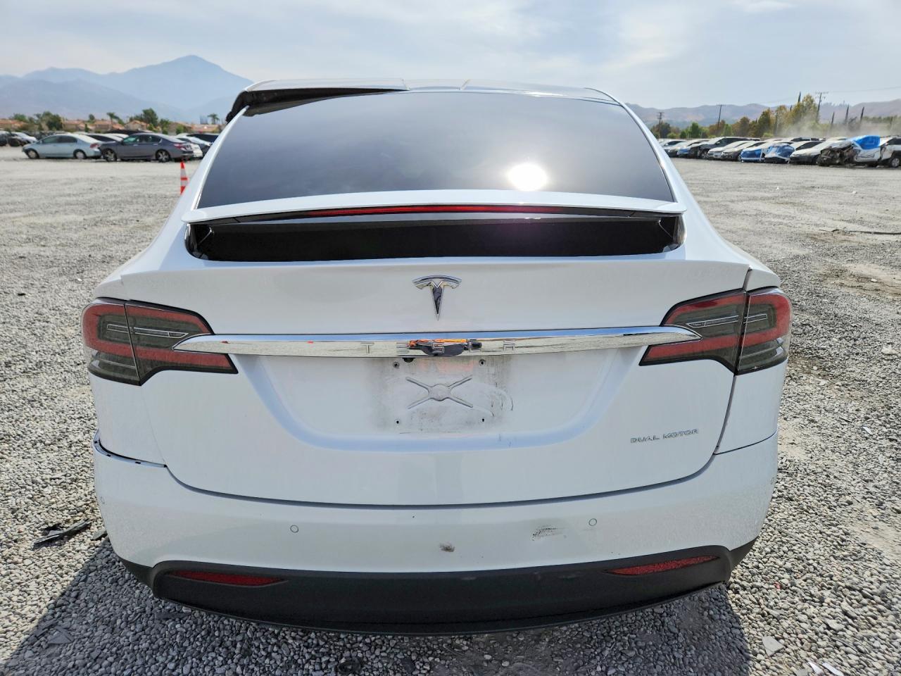 2021 Tesla Model X - Фото 6
