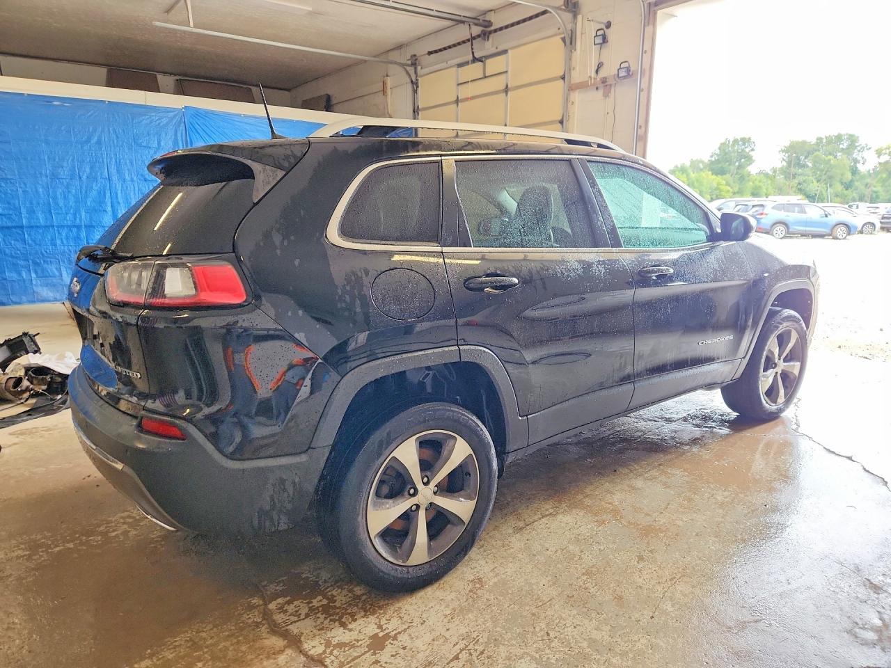 2019 Jeep Cherokee Limited - Image 3