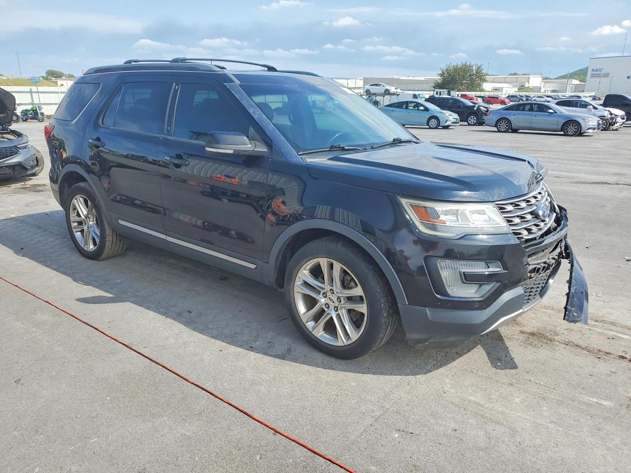 2016 Ford Explorer Xlt - Image 4