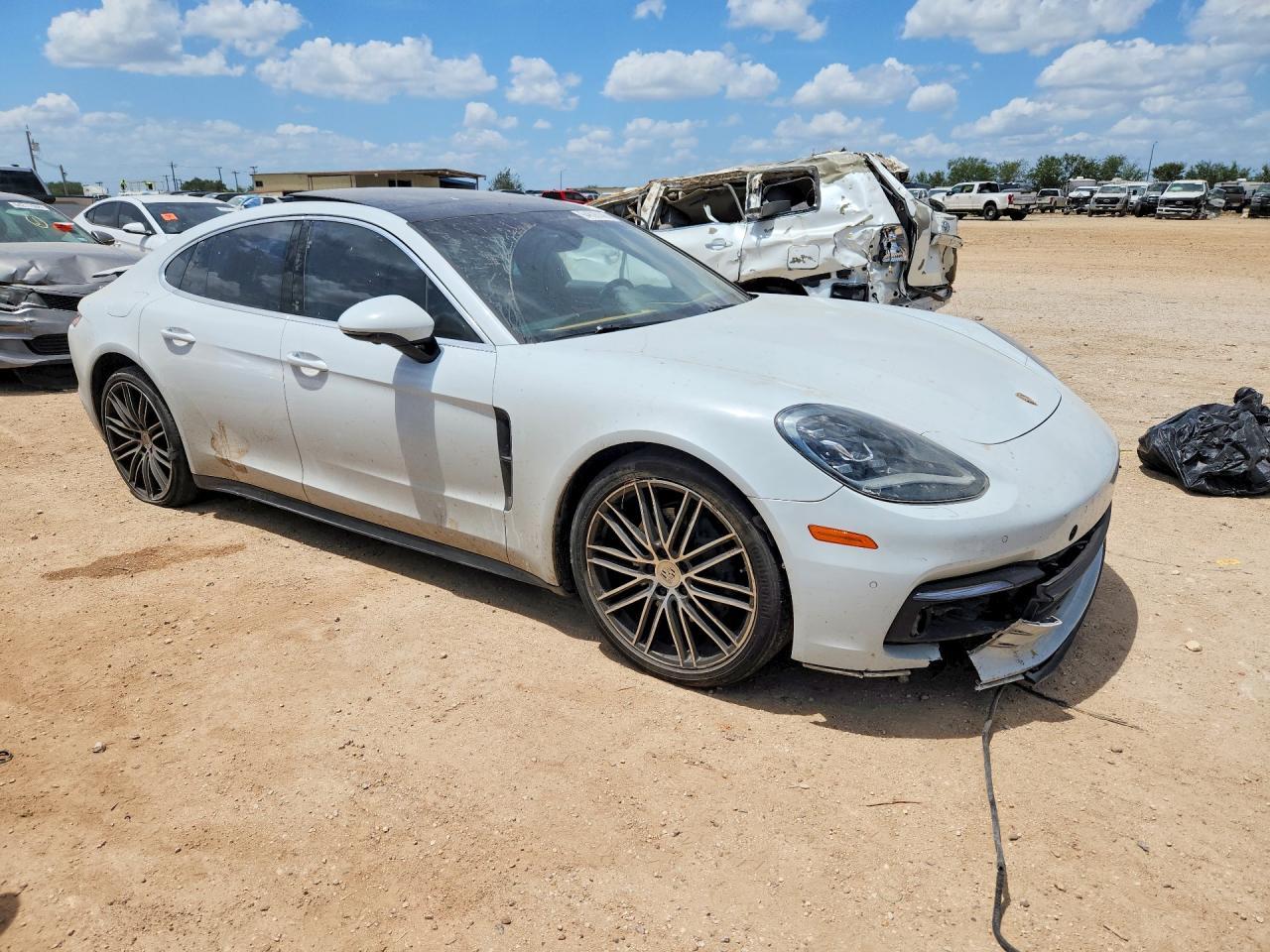 2018 Porsche Panamera 4S - Image 4