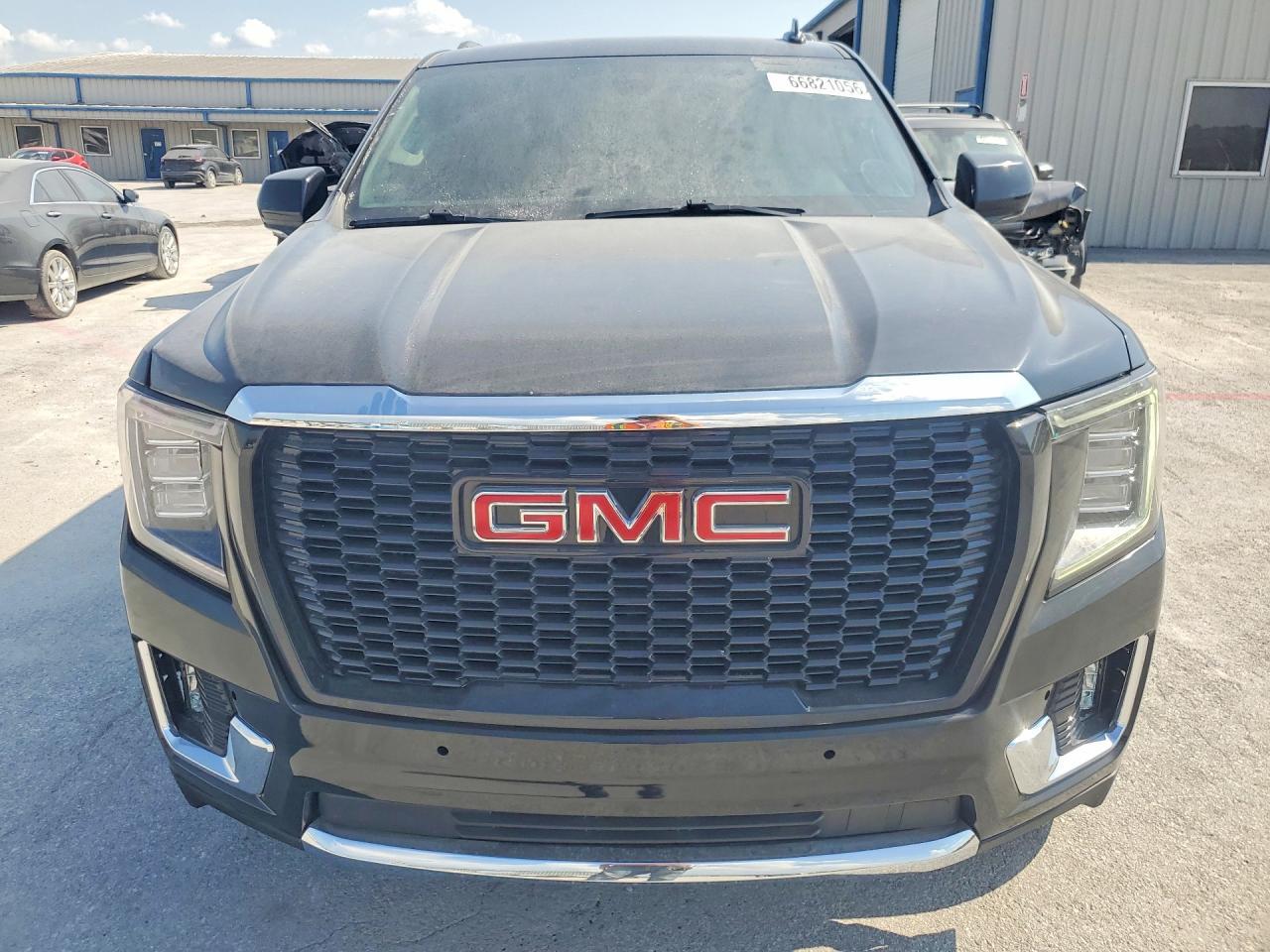 2022 GMC Yukon Sle - Image 5