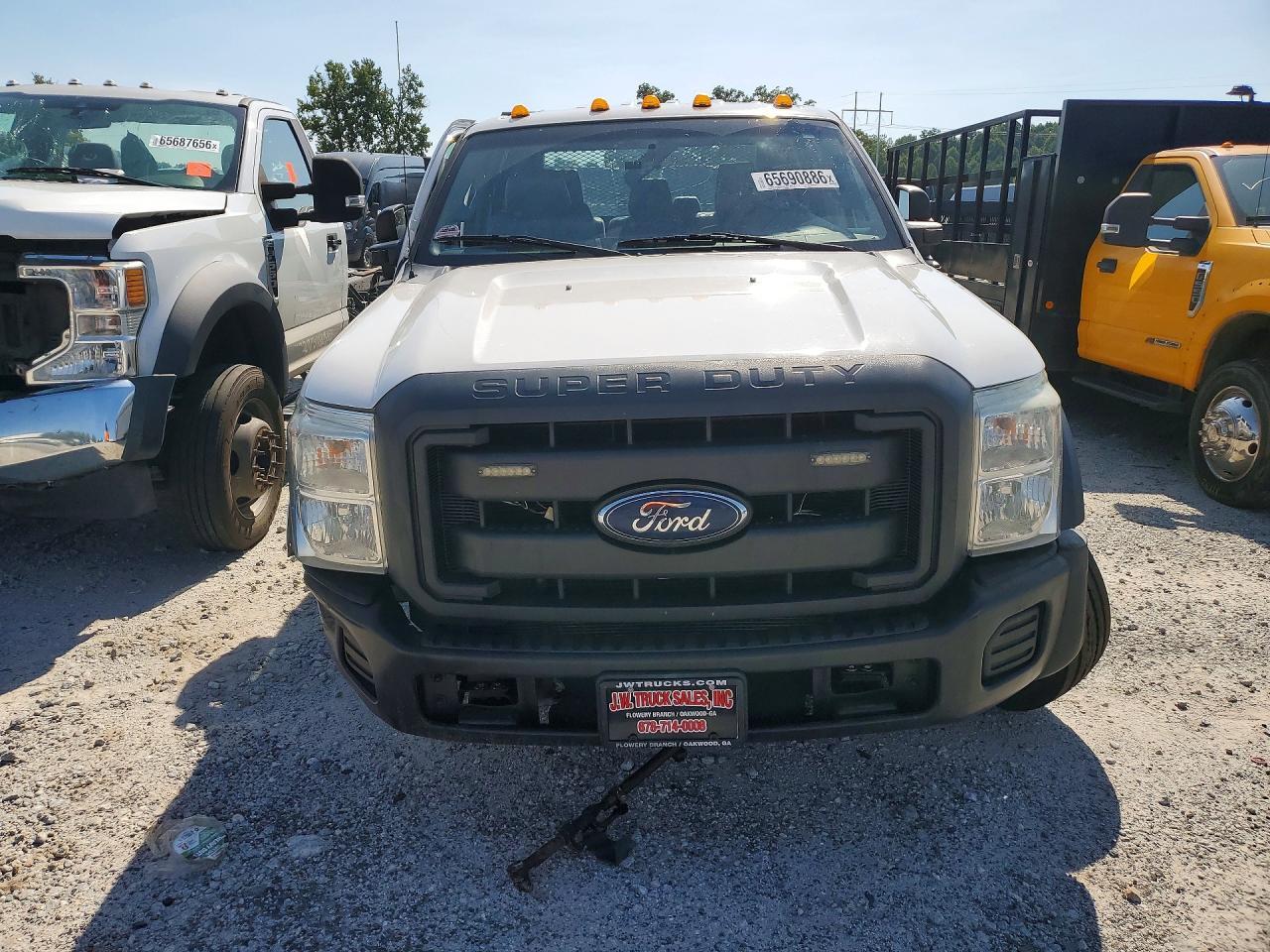 2016 Ford F450 Super Duty - Image 5