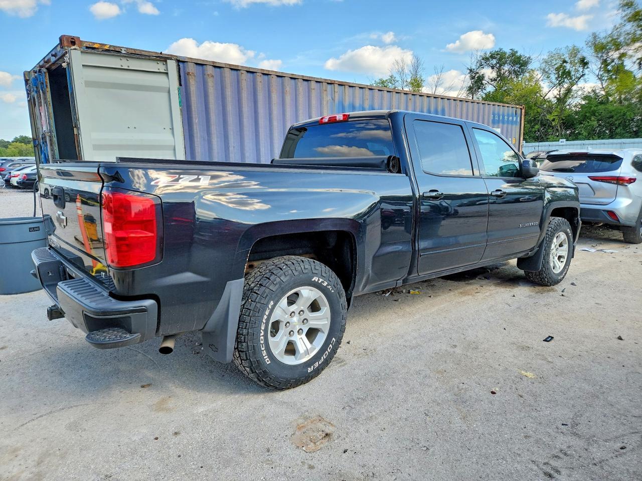 2017 Chevrolet Silverado K1500 Lt - Image 3
