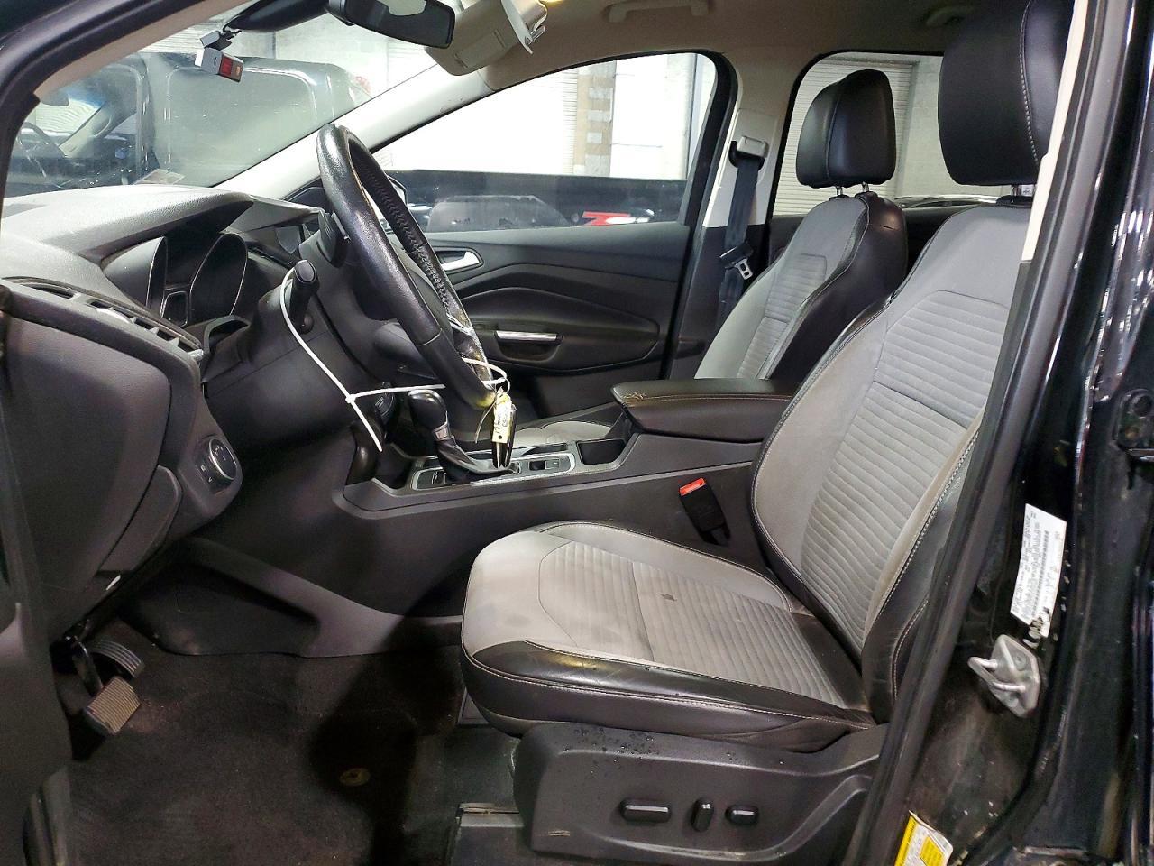 2017 Ford Escape Titanium - Image 7