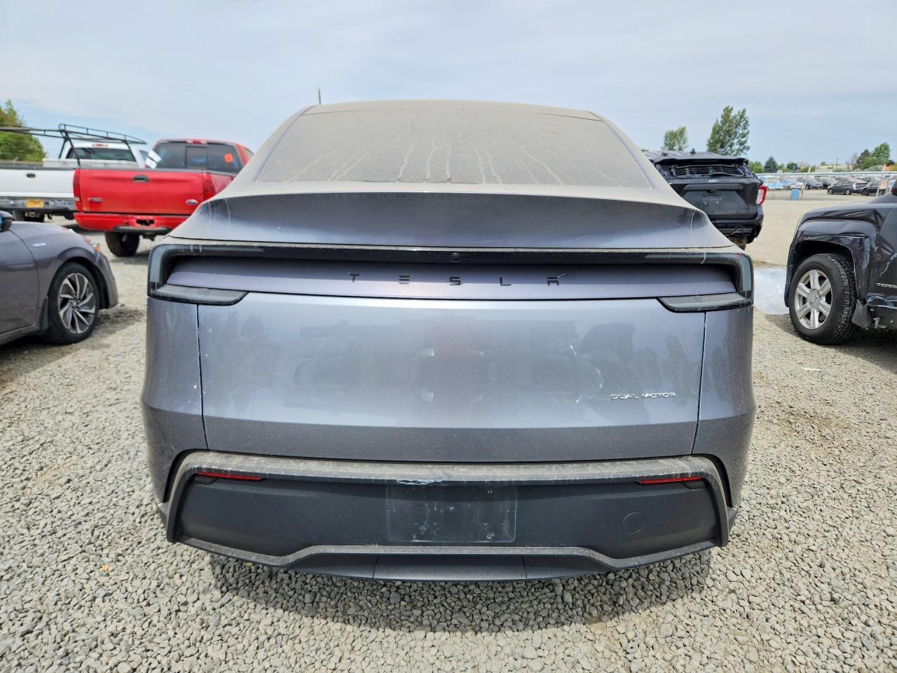 2026 Tesla Model Y - Фото 6