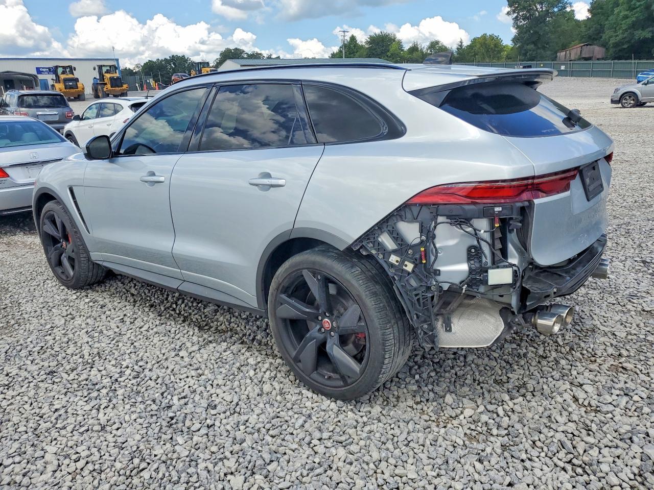 2021 Jaguar F-Pace Svr - Фото 2