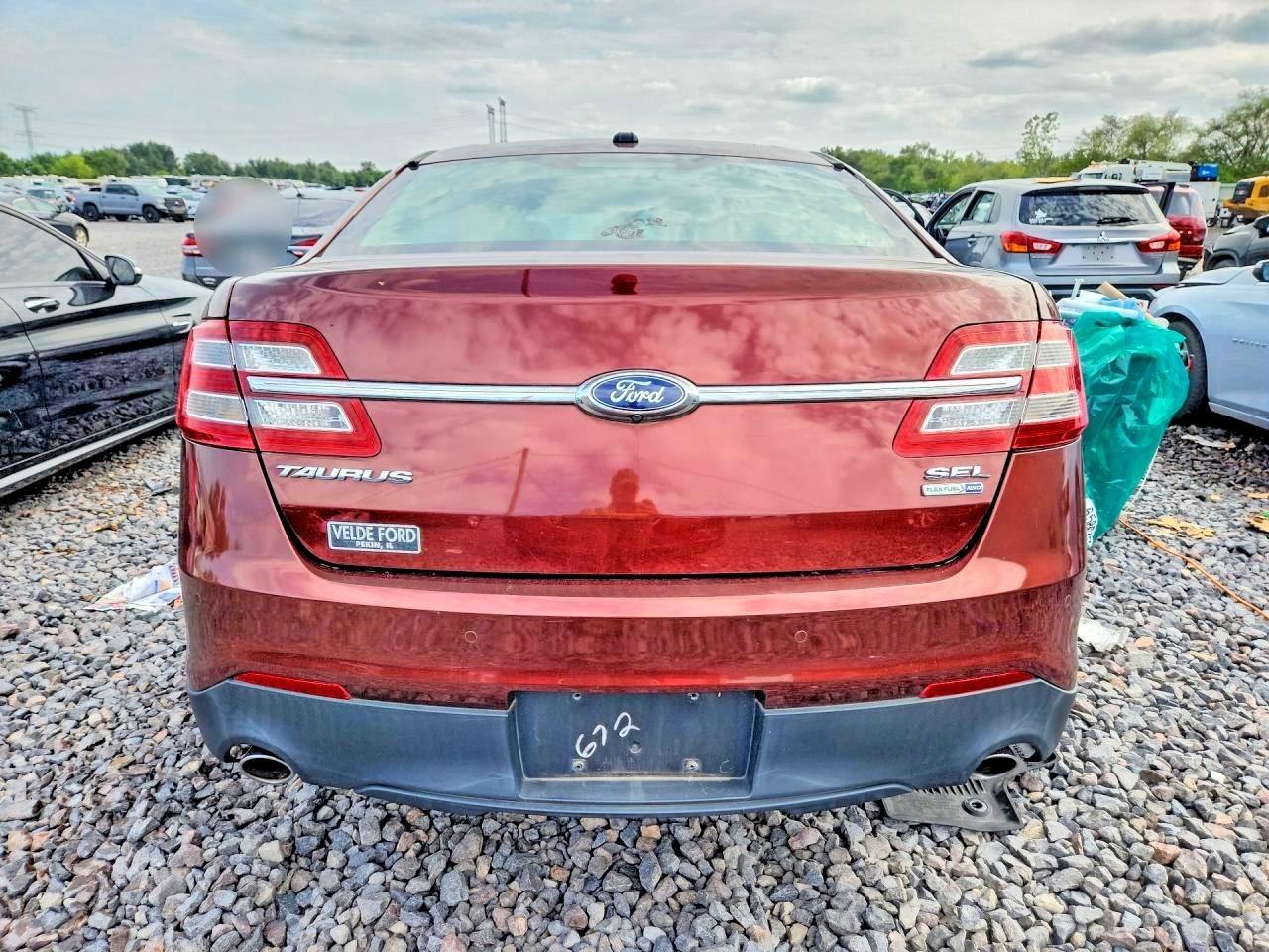 2016 Ford Taurus Sel - Фото 6