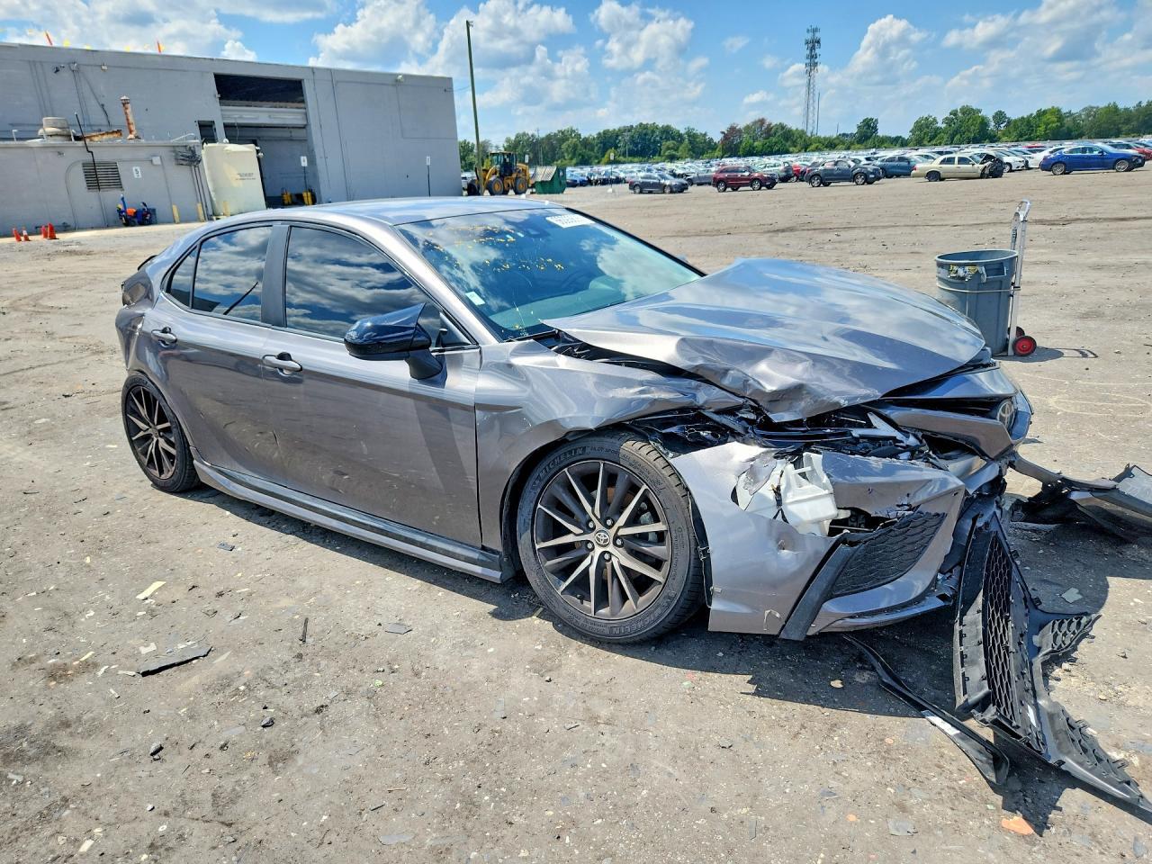 2021 Toyota Camry Se - Image 4