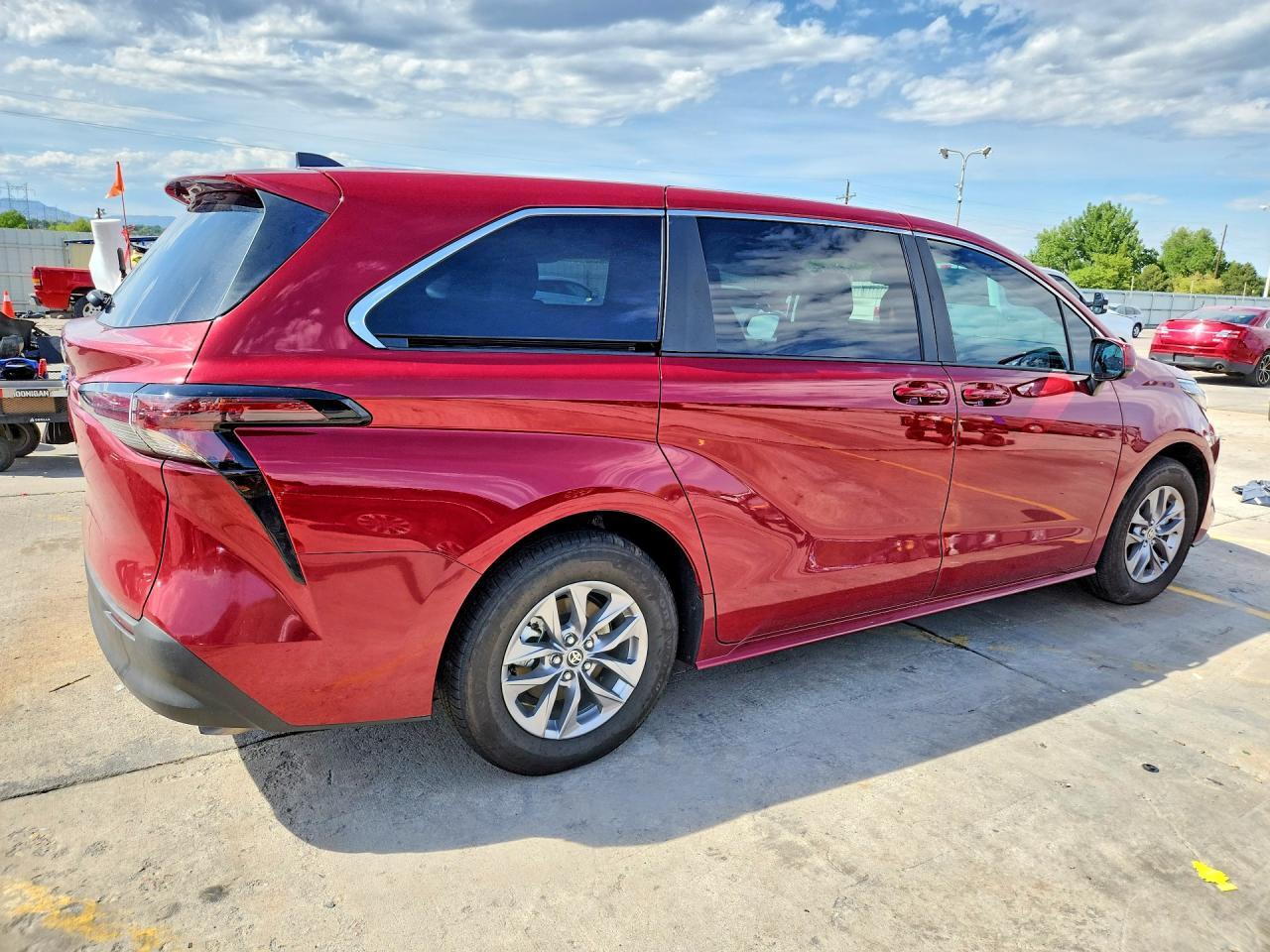 2026 Toyota Sienna Le - Фото 3