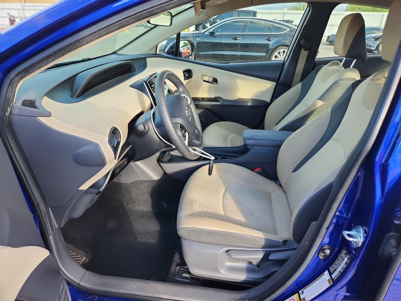 2016 Toyota Prius Two Eco - Фото 7